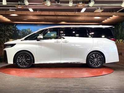 صورة مصغرة 30 لـ 2023 Toyota VELLFIRE