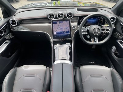 2025 Mercedes-BENZ GLC photo 9