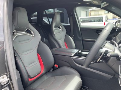2025 Mercedes-BENZ GLC photo 8