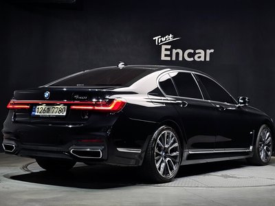 2022 BMW 7 SERIES photo 3