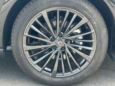 صورة مصغرة 13 لـ 2023 Lexus RX
