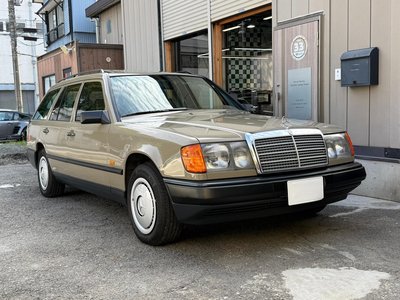 MERCEDES-BENZ E-CLASS - 3
