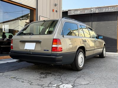 MERCEDES-BENZ E-CLASS - 9