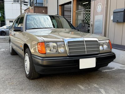 MERCEDES-BENZ E-CLASS - 2