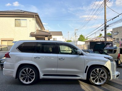 LEXUS LX - 8