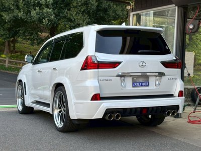 LEXUS LX - 10