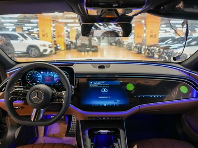 MERCEDES-BENZ E-CLASS - 6