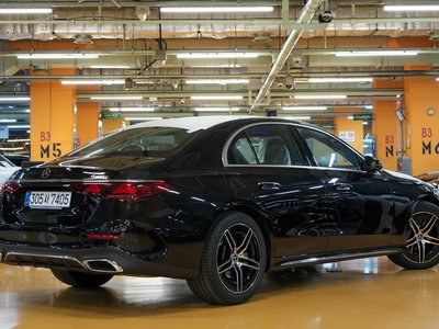MERCEDES-BENZ E-CLASS - 4