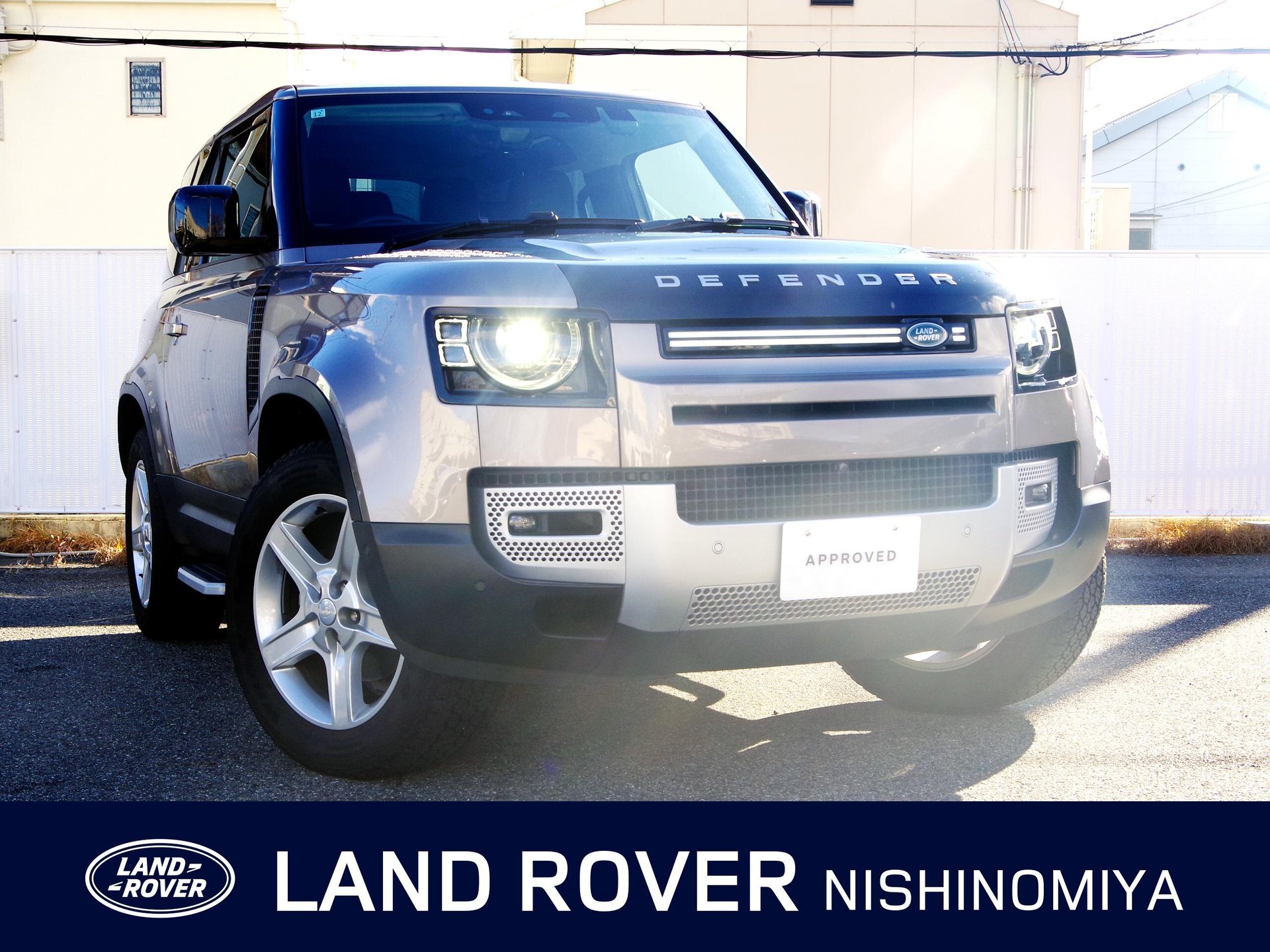 LAND ROVER DEFENDER - View 1