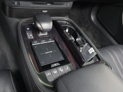 صورة مصغرة 12 لـ 2021 Lexus LS