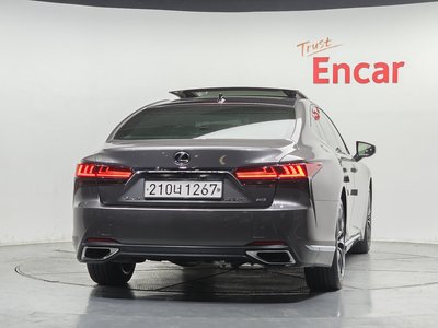 2021 Lexus LS 照片 4