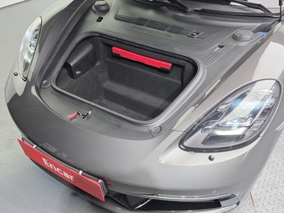 PORSCHE 718 BOXSTER - 7