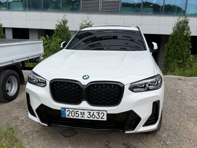 صورة 1 لـ 2025 BMW X4