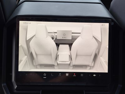صورة 9 لـ 2025 Tesla CYBERTRUCK