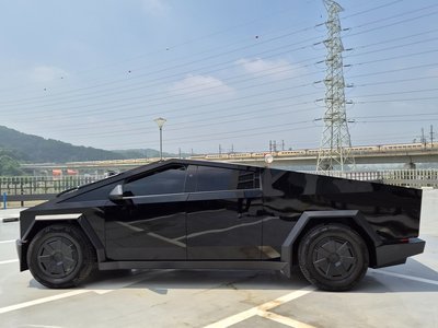 2025 Tesla CYBERTRUCK — миниатюра 14