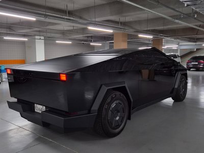 2025 Tesla CYBERTRUCK — миниатюра 18