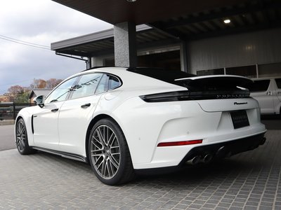 PORSCHE PANAMERA - 2