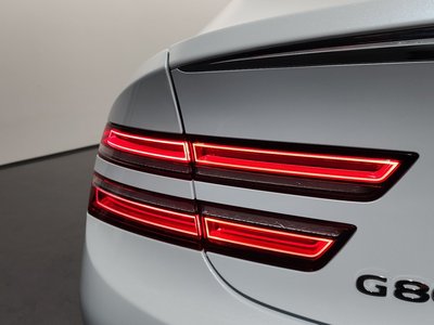 GENESIS G80 (RG3) - 10