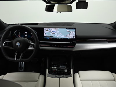BMW 5 SERIES - 4