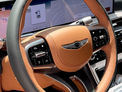 GENESIS GV80 - 8