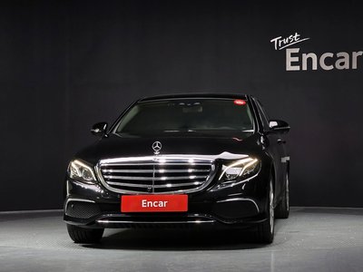 MERCEDES-BENZ E-CLASS - 2
