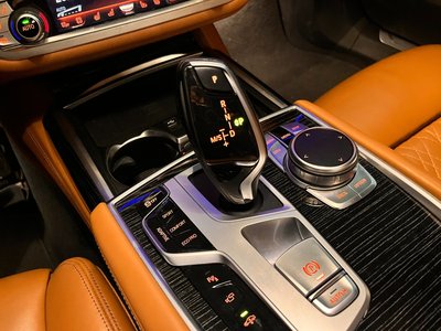 BMW 7 SERIES - 7
