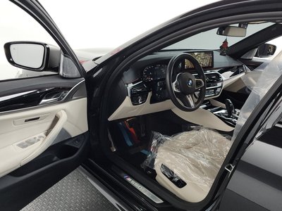 BMW 5 SERIES - 10