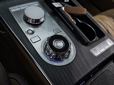 GENESIS G80 (RG3) - 9