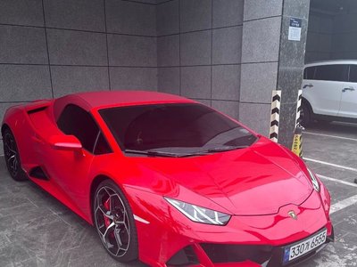 LAMBORGHINI HURACAN