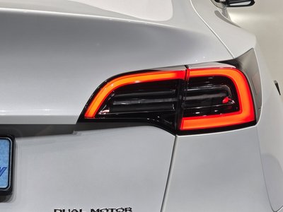 صورة مصغرة 11 لـ 2022 Tesla MODEL Y
