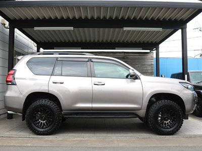 TOYOTA LAND CRUISER PRADO - 7