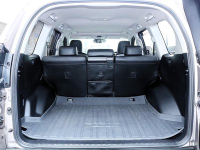 TOYOTA LAND CRUISER PRADO - 10