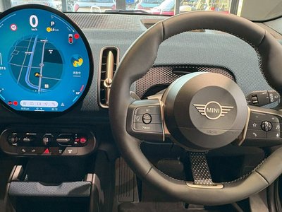 MINI MINI COUNTRYMAN - 4