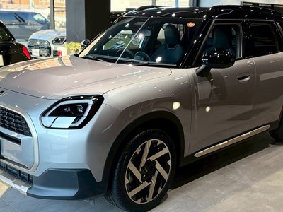 MINI MINI COUNTRYMAN - 1