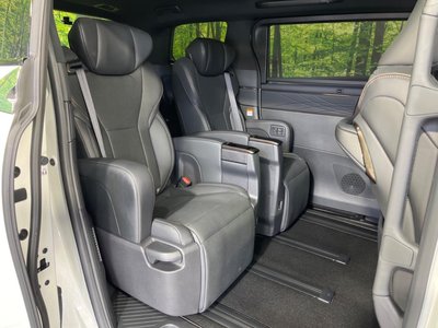 TOYOTA ALPHARD - 9