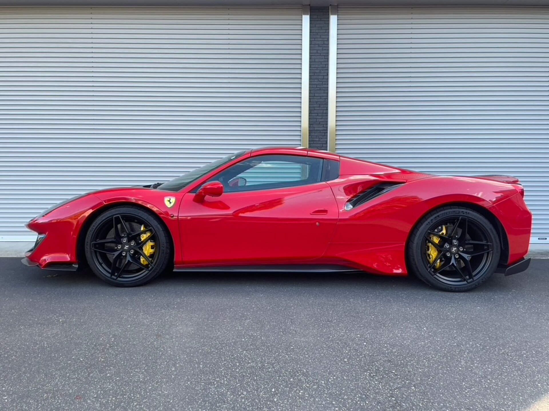 FERRARI 488 PISTA SPIDER - View 1