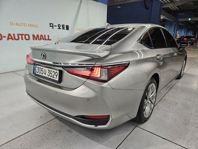 2025 LEXUS ES 照片 7