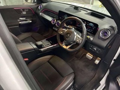 MERCEDES-BENZ GLB - 4