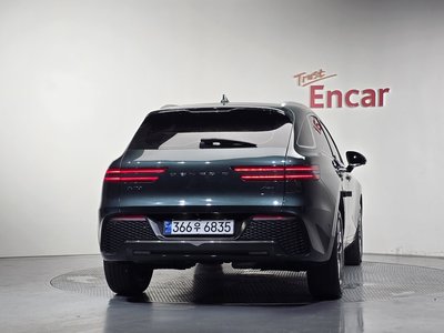 صورة 3 لـ 2021 Genesis GV70