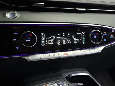 صورة مصغرة 32 لـ 2021 Genesis GV70