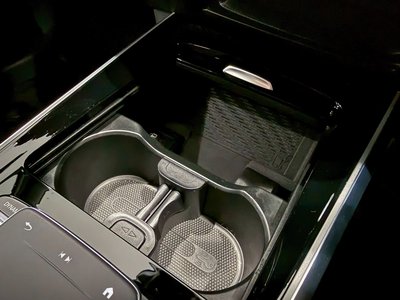 2023 Mercedes-BENZ GLB — миниатюра 30