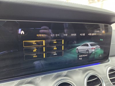 MERCEDES-BENZ E-CLASS - 9