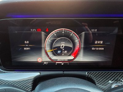 MERCEDES-BENZ E-CLASS - 10