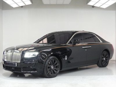ROLLS-ROYCE GHOST