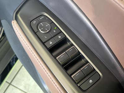 2024 Lexus LBX thumbnail 40