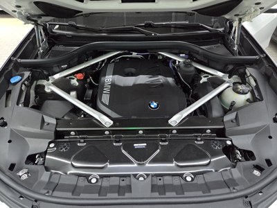 2025 BMW X7 — миниатюра 17