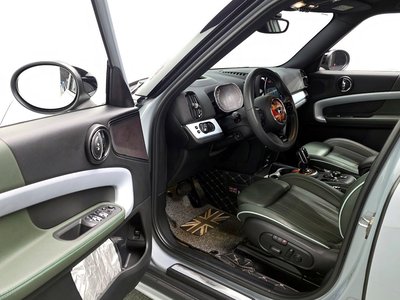 MINI COUNTRYMAN - 10