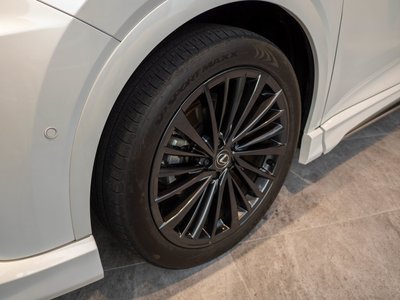 صورة 5 لـ 2023 Lexus RX