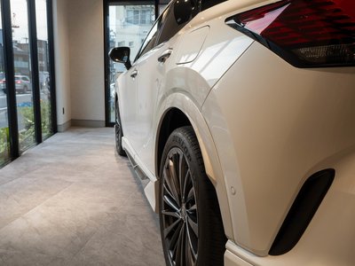 صورة 7 لـ 2023 Lexus RX