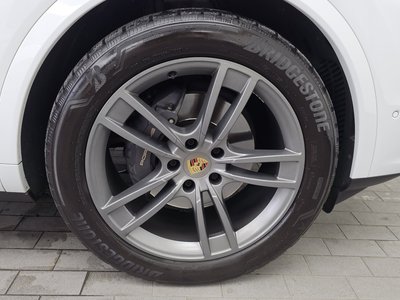 2023 Porsche CAYENNE 照片 8
